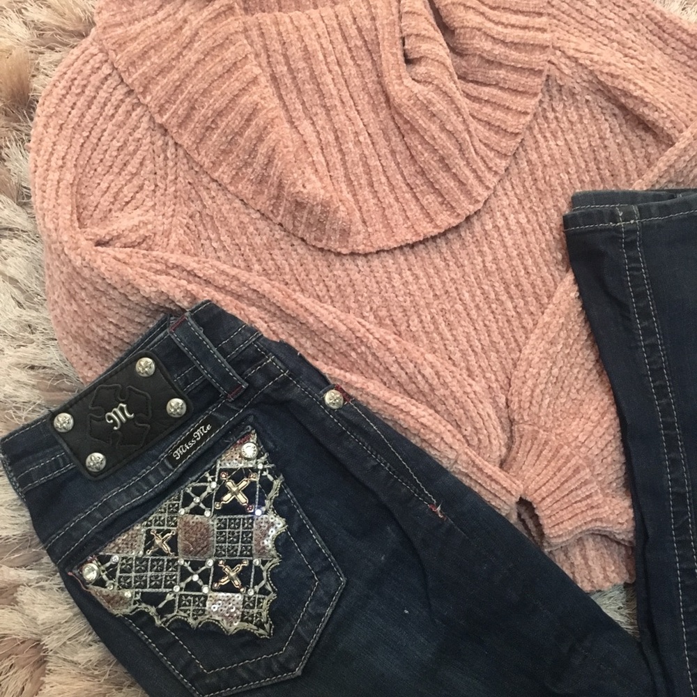 Sweater - Picture 3 of 5